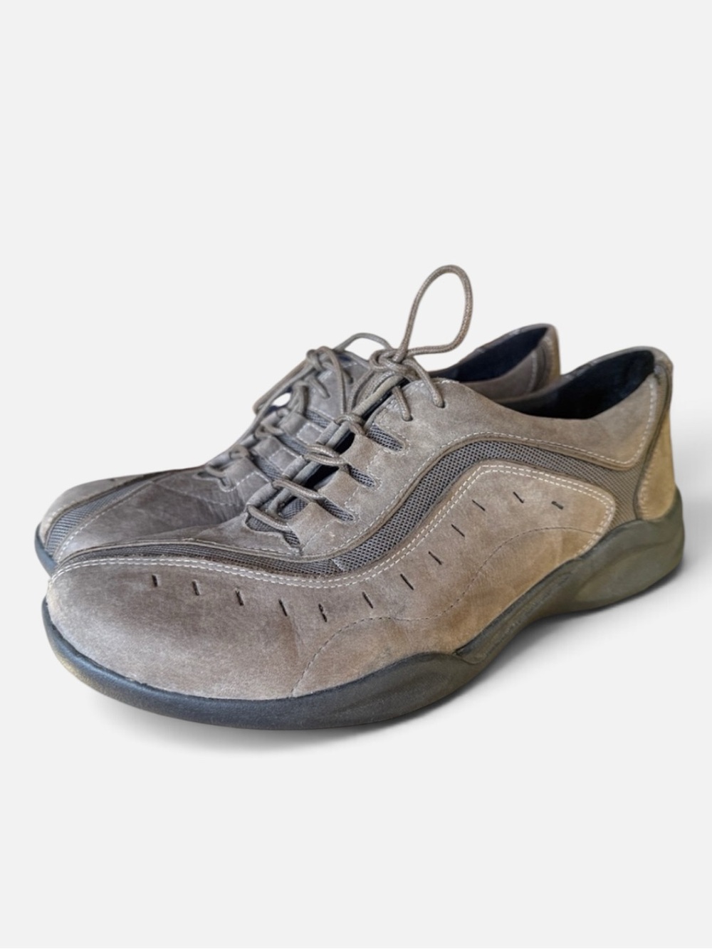 CLARKS WAVE WALK ladies walking shoe size 7 1/2 NWOT